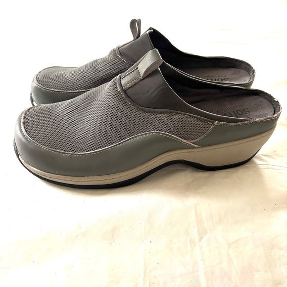 Softwalk Shoes - NWOT Softwalk Aberdeen Slip-On Mules Sporty Gray SZ 12 W